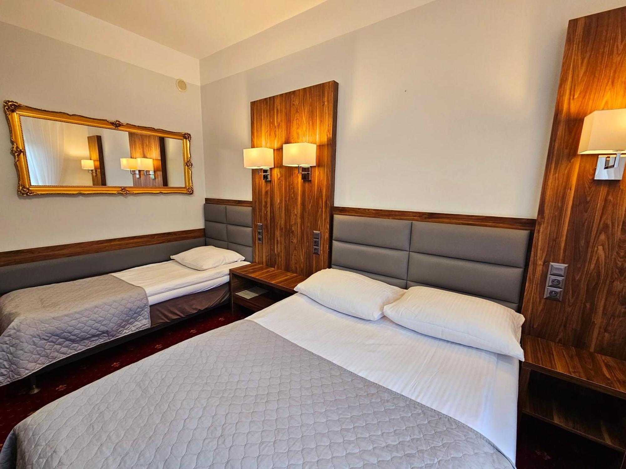 Hotel Hawana Bydgoszcz Bagian luar foto