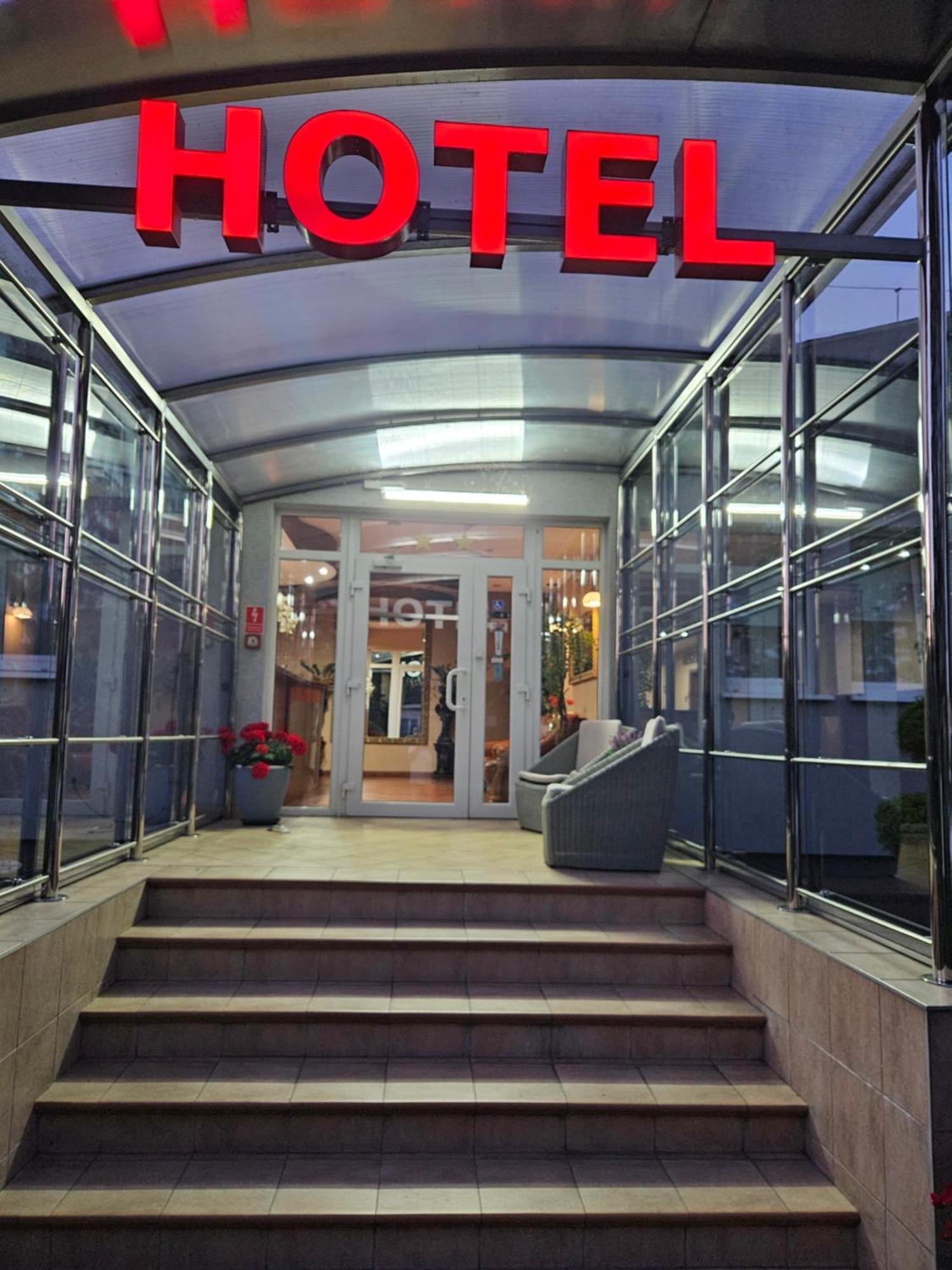 Hotel Hawana Bydgoszcz Bagian luar foto