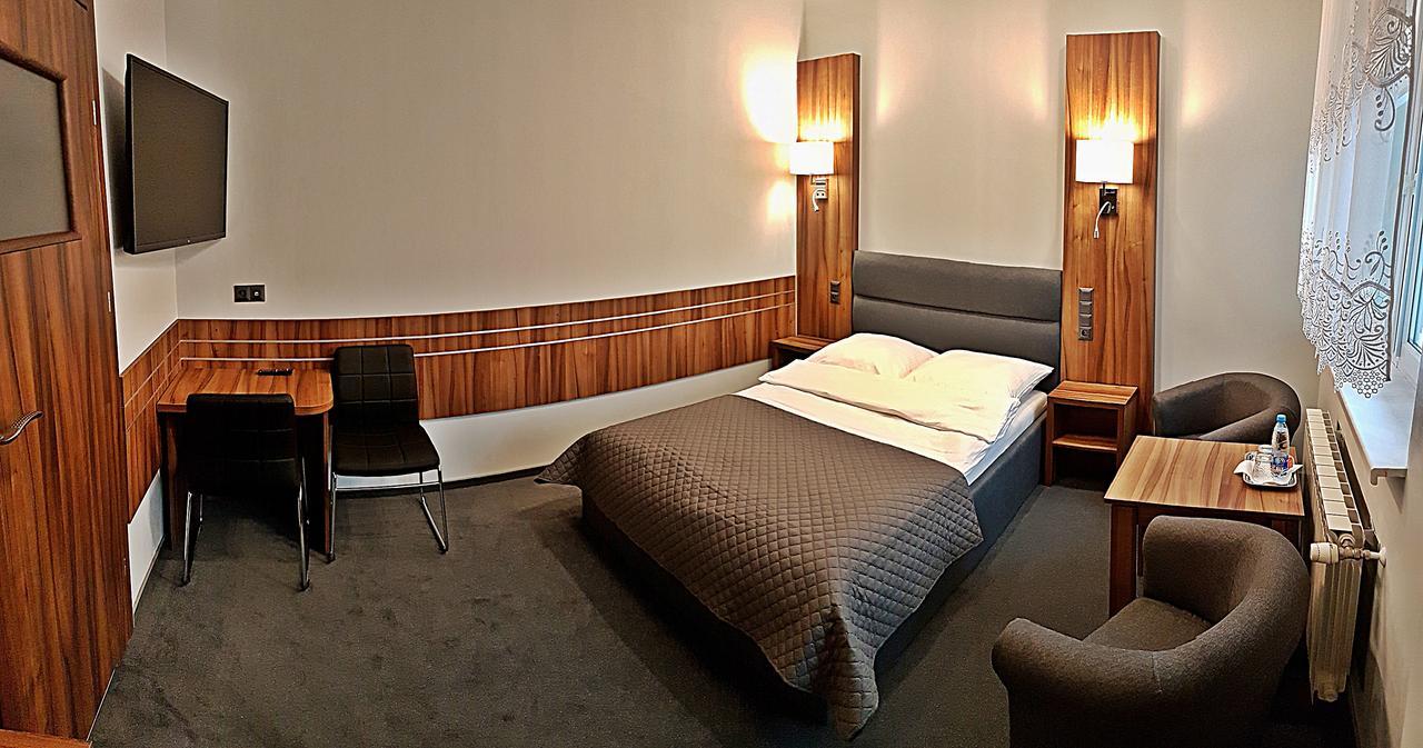 Hotel Hawana Bydgoszcz Bagian luar foto