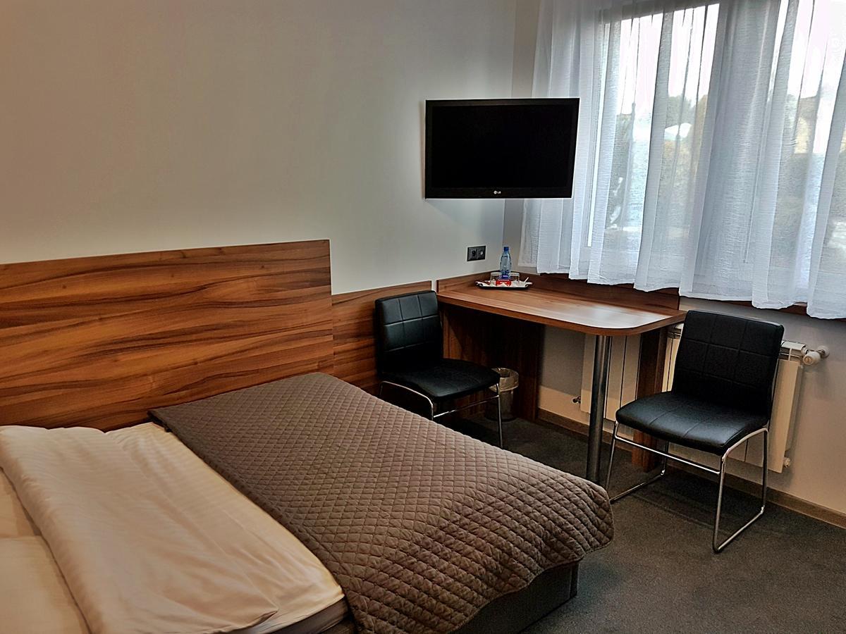 Hotel Hawana Bydgoszcz Bagian luar foto